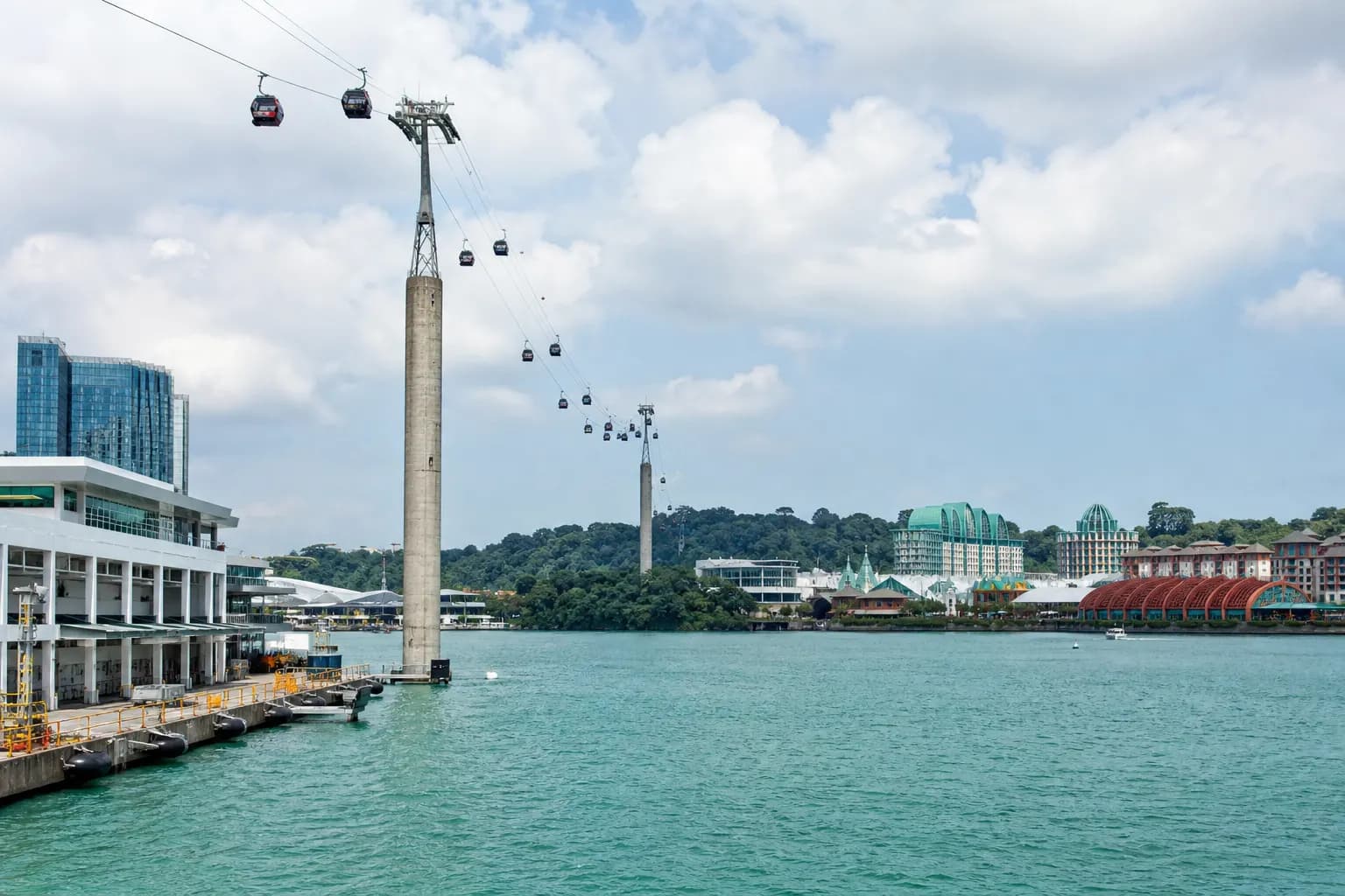 Chauffeur transfer toward Sentosa Singapore